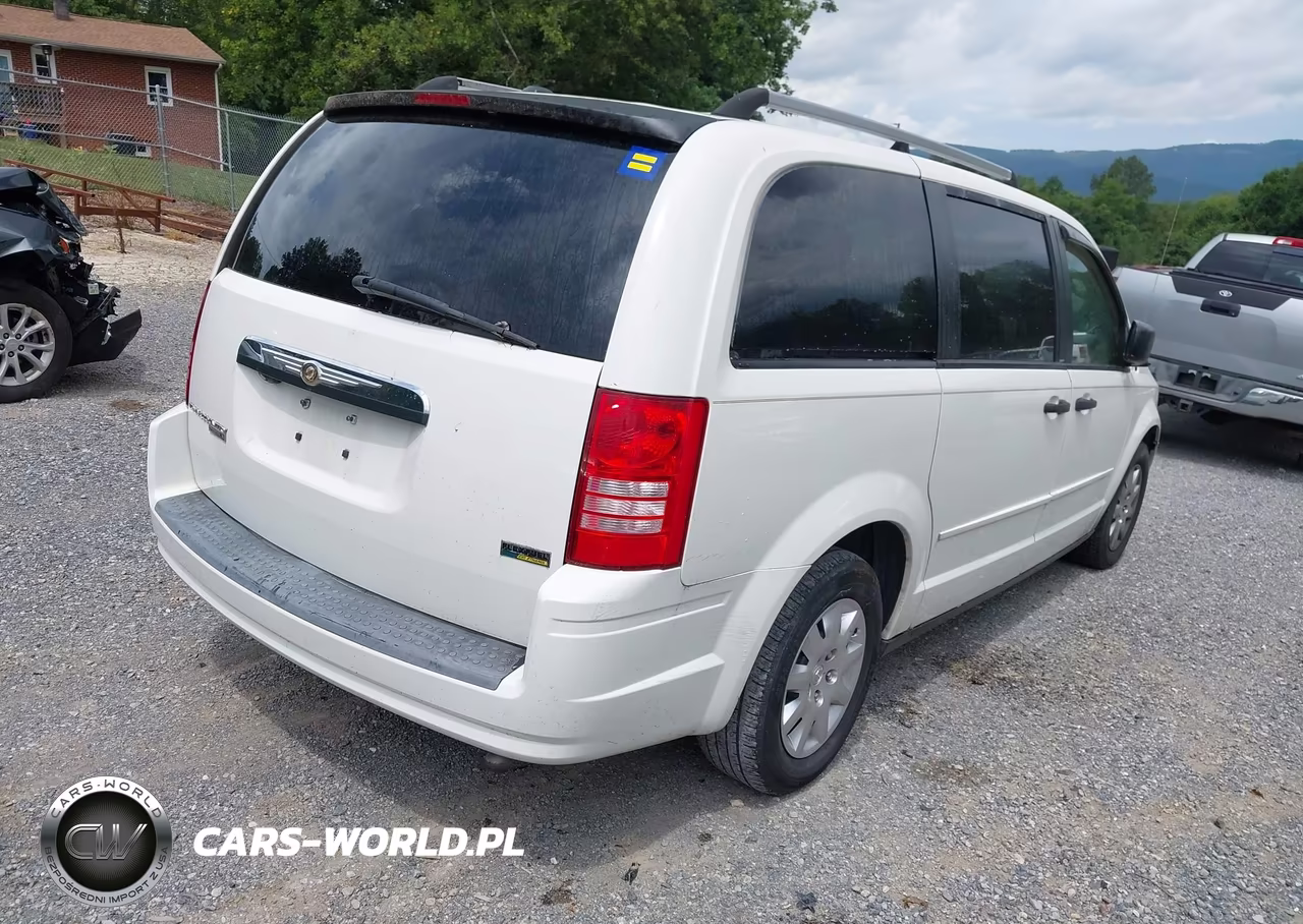 2008 Chrysler Town & Country Lx VIN:2A8HR44H08R687121 - 4