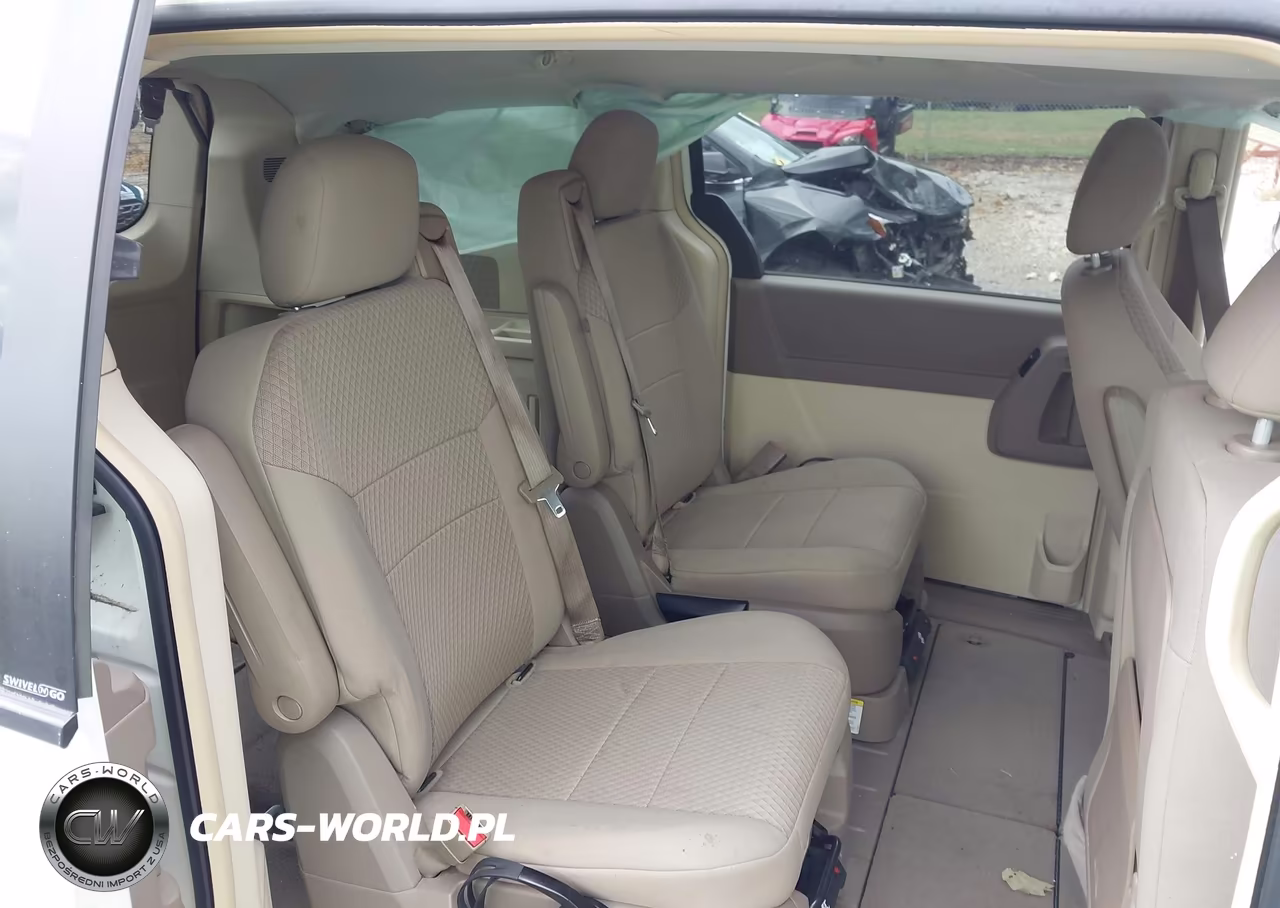 2008 Chrysler Town & Country Lx VIN:2A8HR44H08R687121 - 8