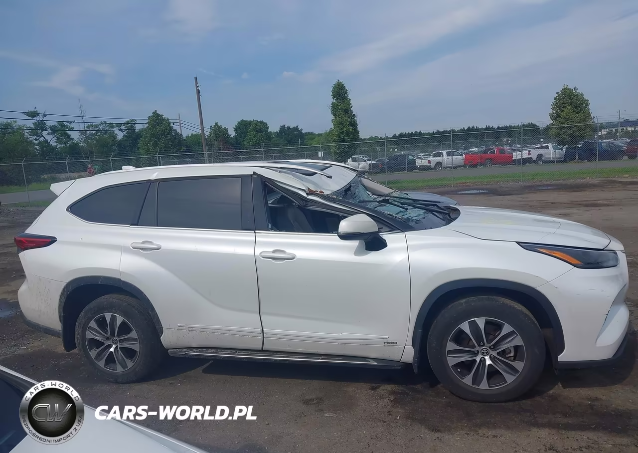 2022 Toyota Highlander Hybrid Xle VIN:5TDGBRCH8NS554972 - 13