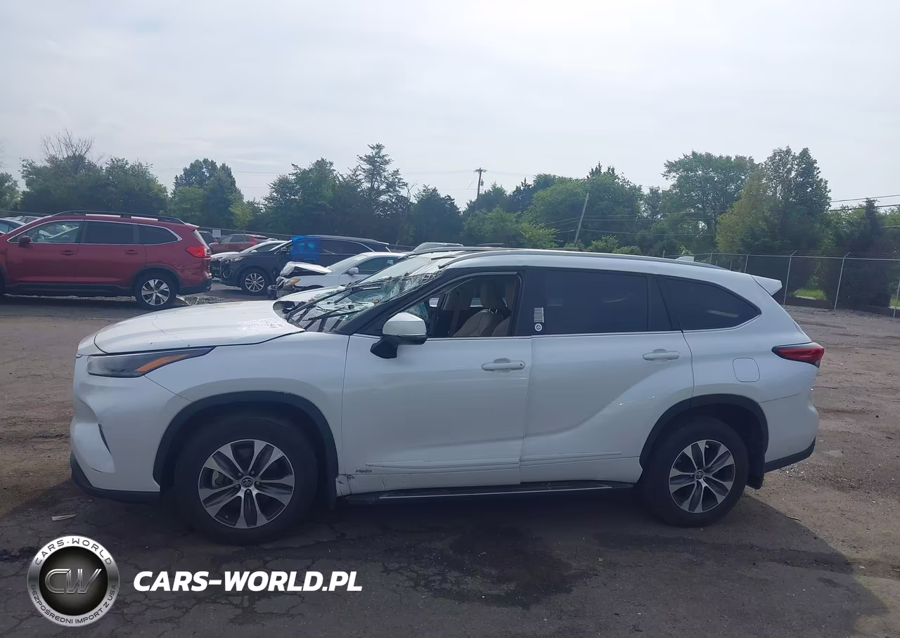 2022 Toyota Highlander Hybrid Xle VIN:5TDGBRCH8NS554972 - 14