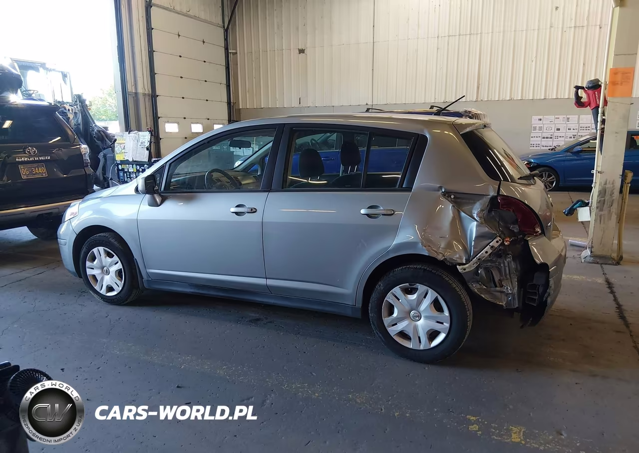 2011 Nissan Versa 1.8S VIN:3N1BC1CP0BL516026 - 14