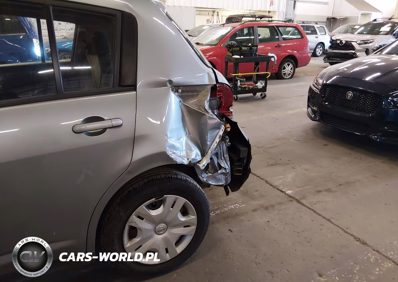 2011 Nissan Versa 1.8S VIN:3N1BC1CP0BL516026 - 6