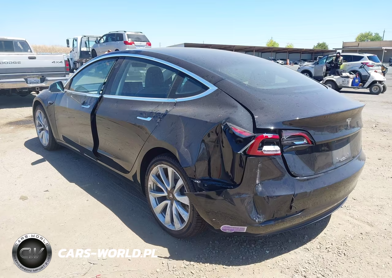2018 Tesla Model 3 Long Range-Performance VIN:5YJ3E1EB8JF071433 - 3