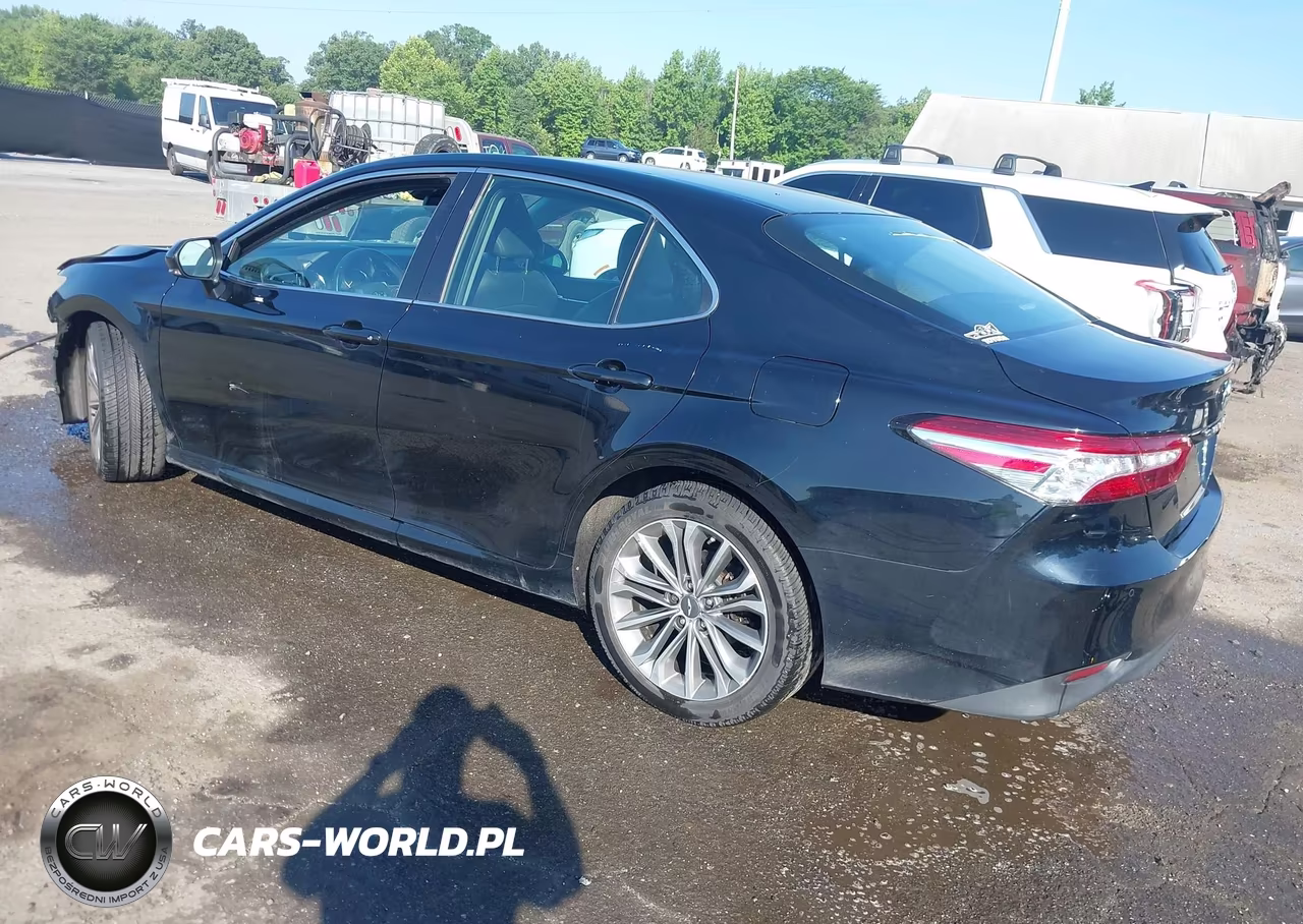2018 Toyota Camry Xle VIN:4T1B11HK1JU026484 - 3