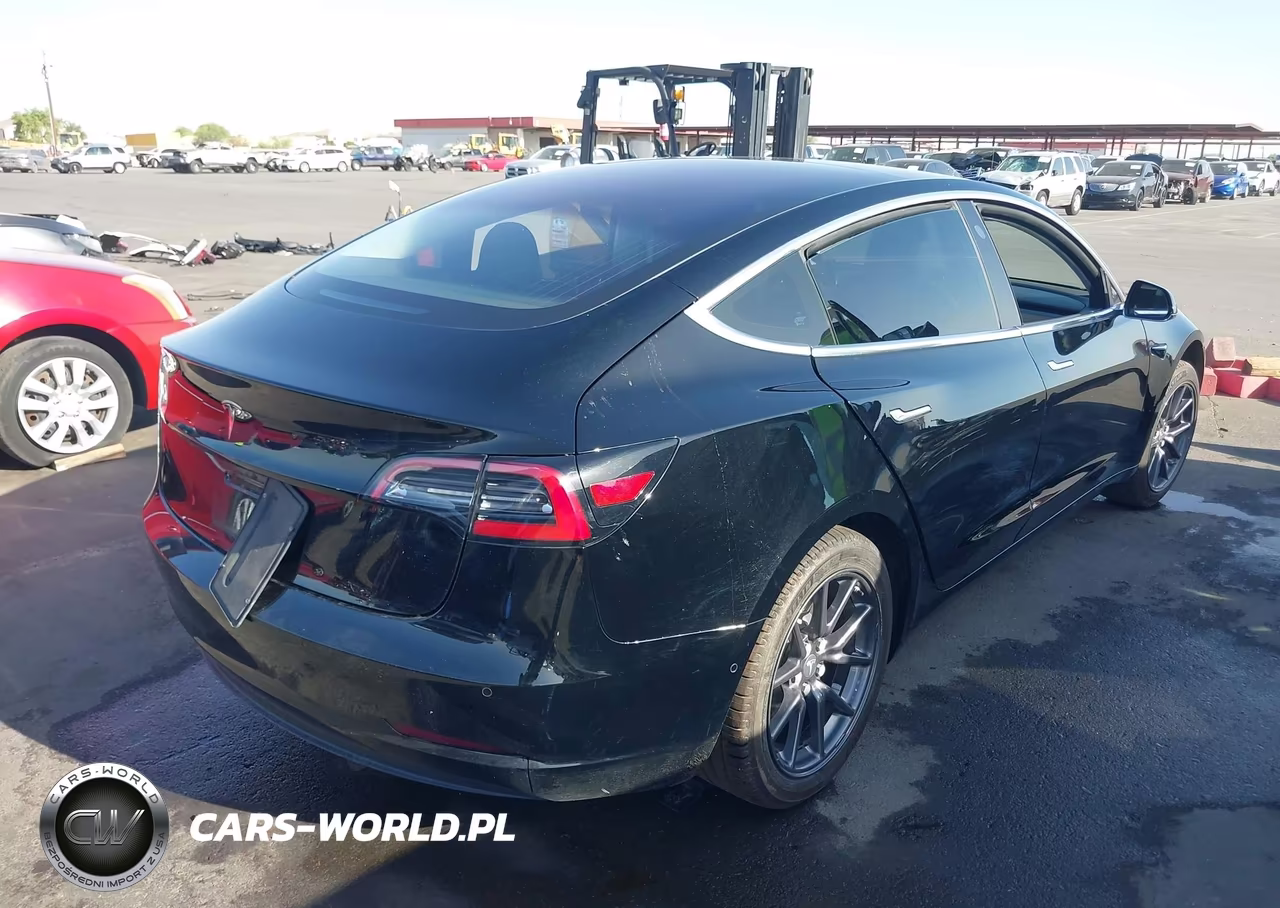 2018 Tesla Model 3 Long Range-Mid Range VIN:5YJ3E1EA7JF172356 - 4