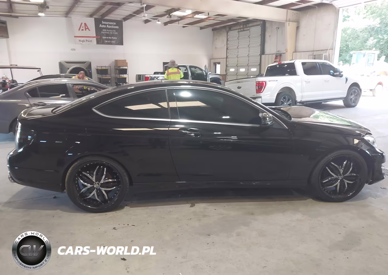 2013 Mercedes-Benz C 250 VIN:WDDGJ4HB0DF992139 - 13