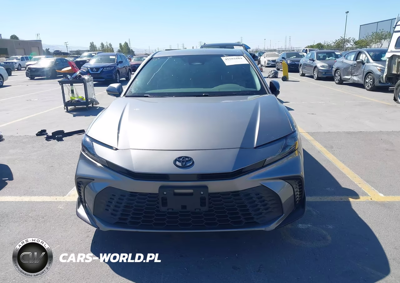 2025 Toyota Camry Se VIN:4T1DAACK1SU646639 - 13