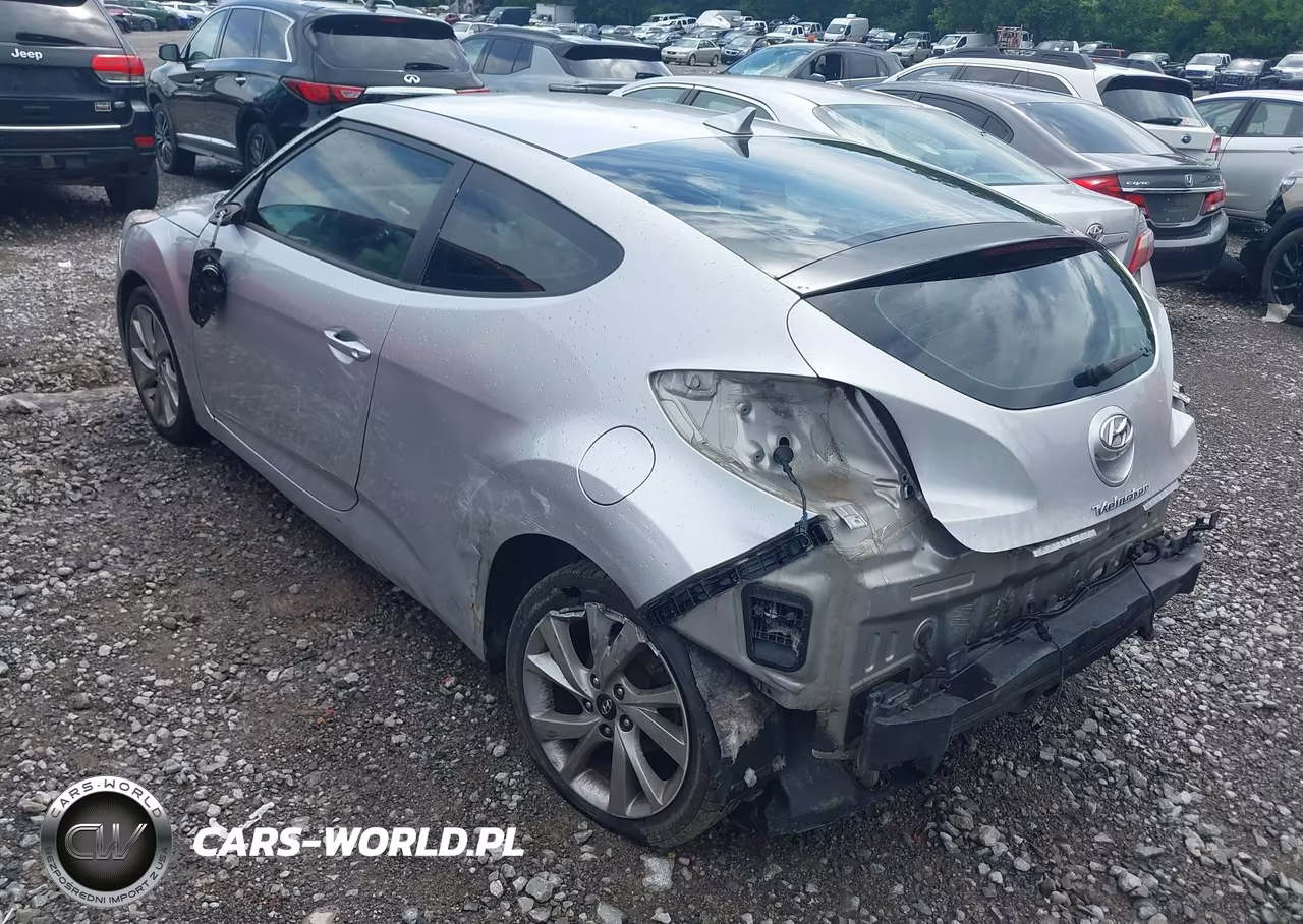 2016 Hyundai Veloster VIN:KMHTC6AD6GU269918 - 3