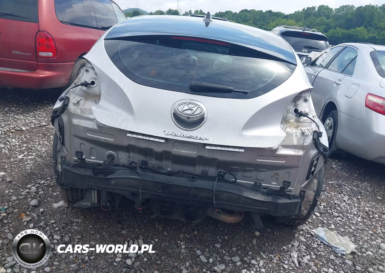 2016 Hyundai Veloster VIN:KMHTC6AD6GU269918 - 6