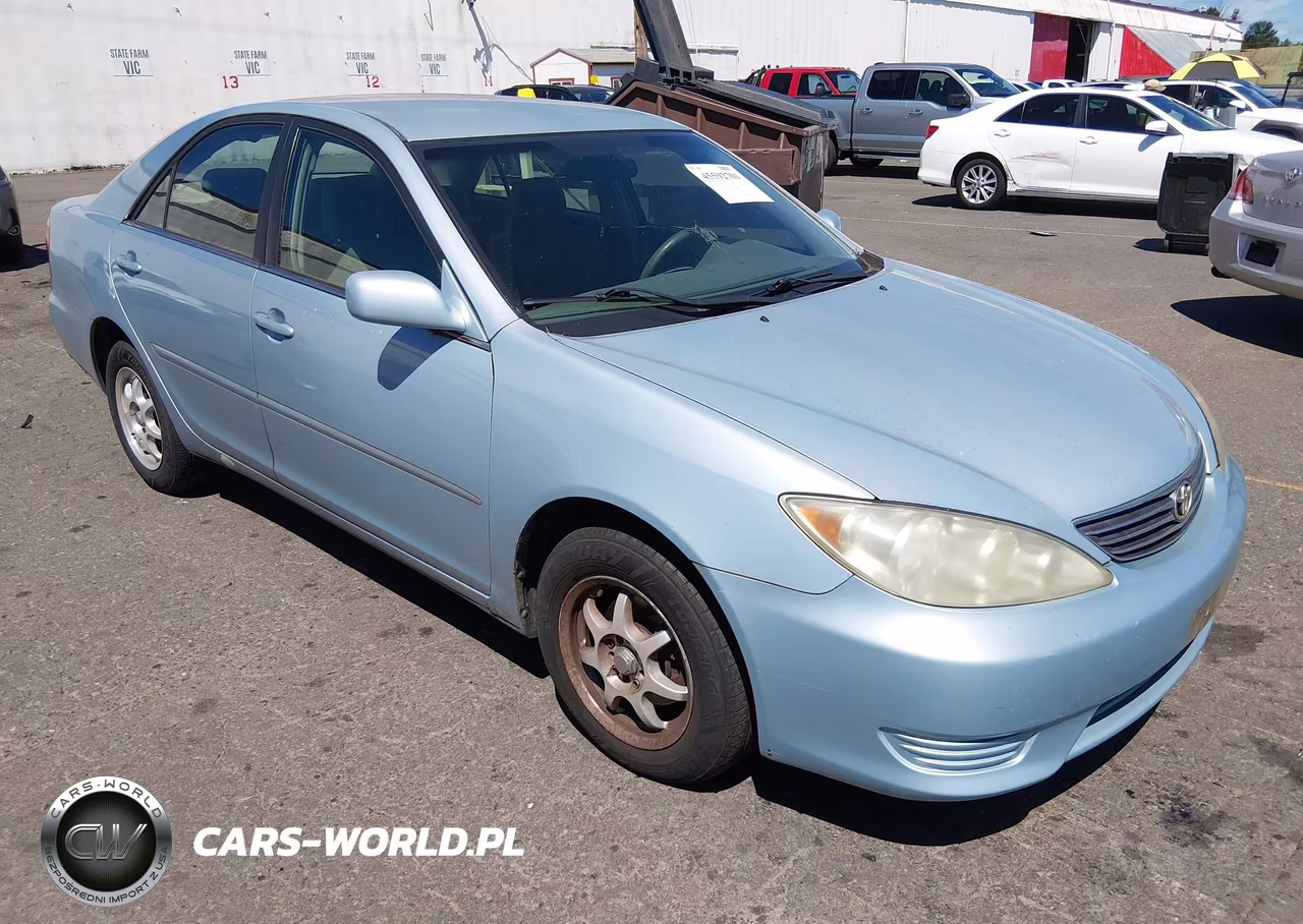 2005 Toyota Camry Le – zdjęcie 1 z 12
