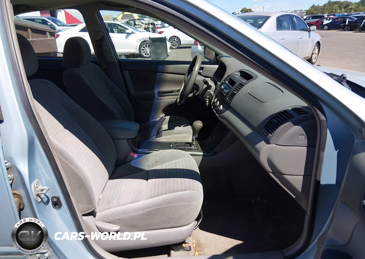 2005 Toyota Camry Le VIN:4T1BE32K15U528782 - 5