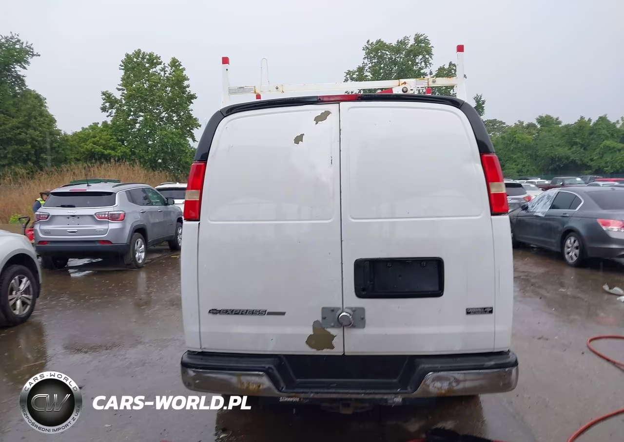 2009 Chevrolet Express Work Van VIN:1GCGG25C091126911 - 17