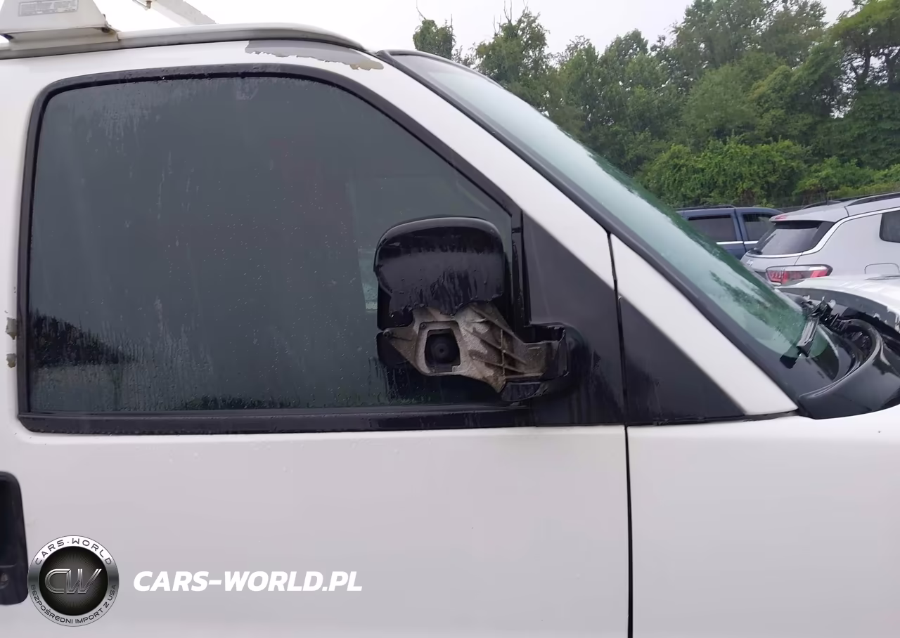 2009 Chevrolet Express Work Van VIN:1GCGG25C091126911 - 18