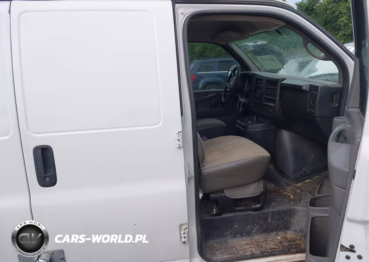 2009 Chevrolet Express Work Van VIN:1GCGG25C091126911 - 5