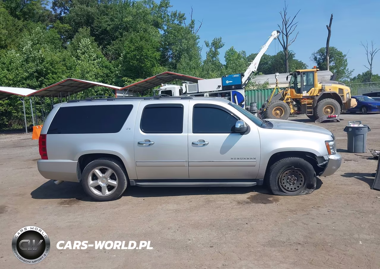 2011 Chevrolet Suburban Ltz VIN:1GNSKKE32BR377730 - 13