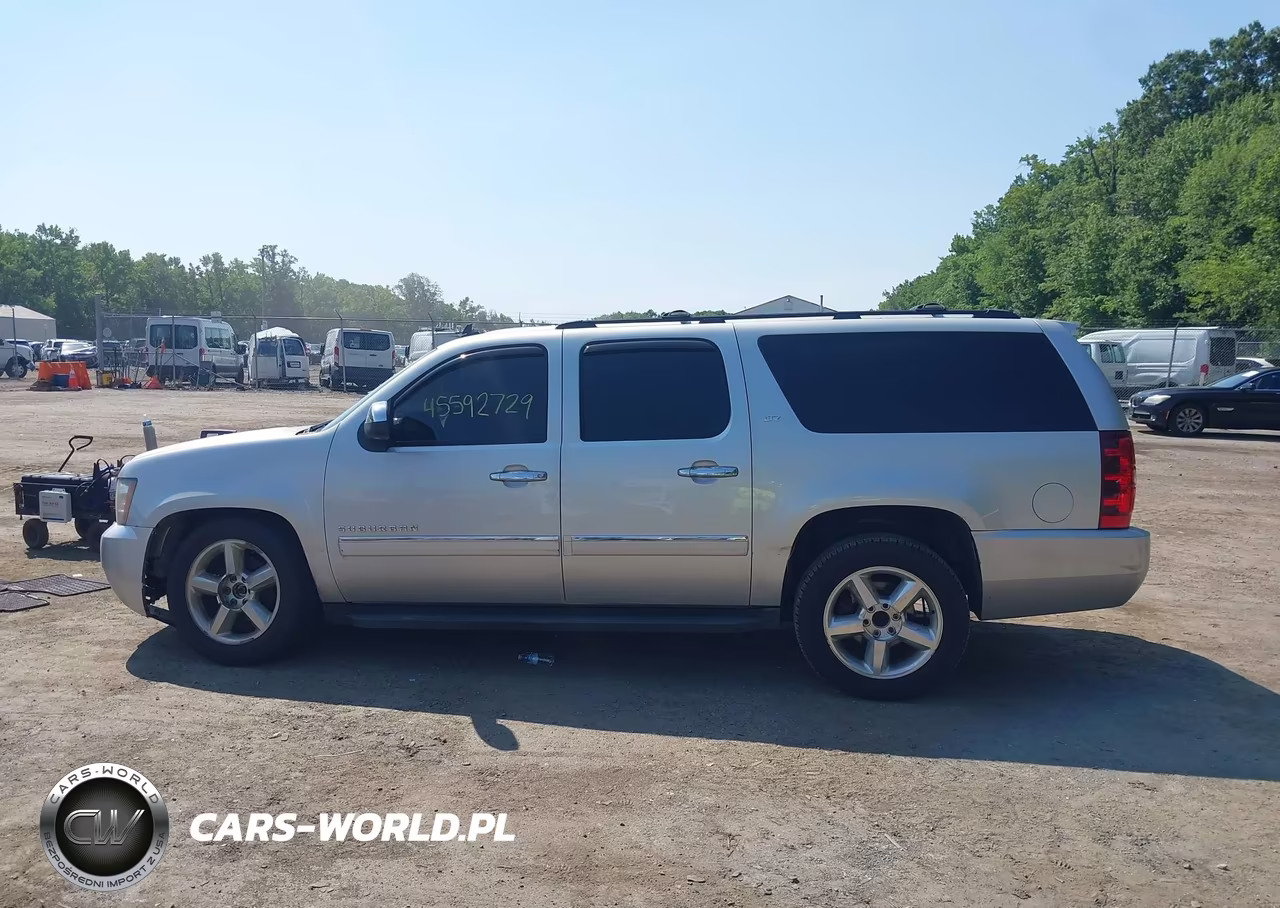 2011 Chevrolet Suburban Ltz VIN:1GNSKKE32BR377730 - 14