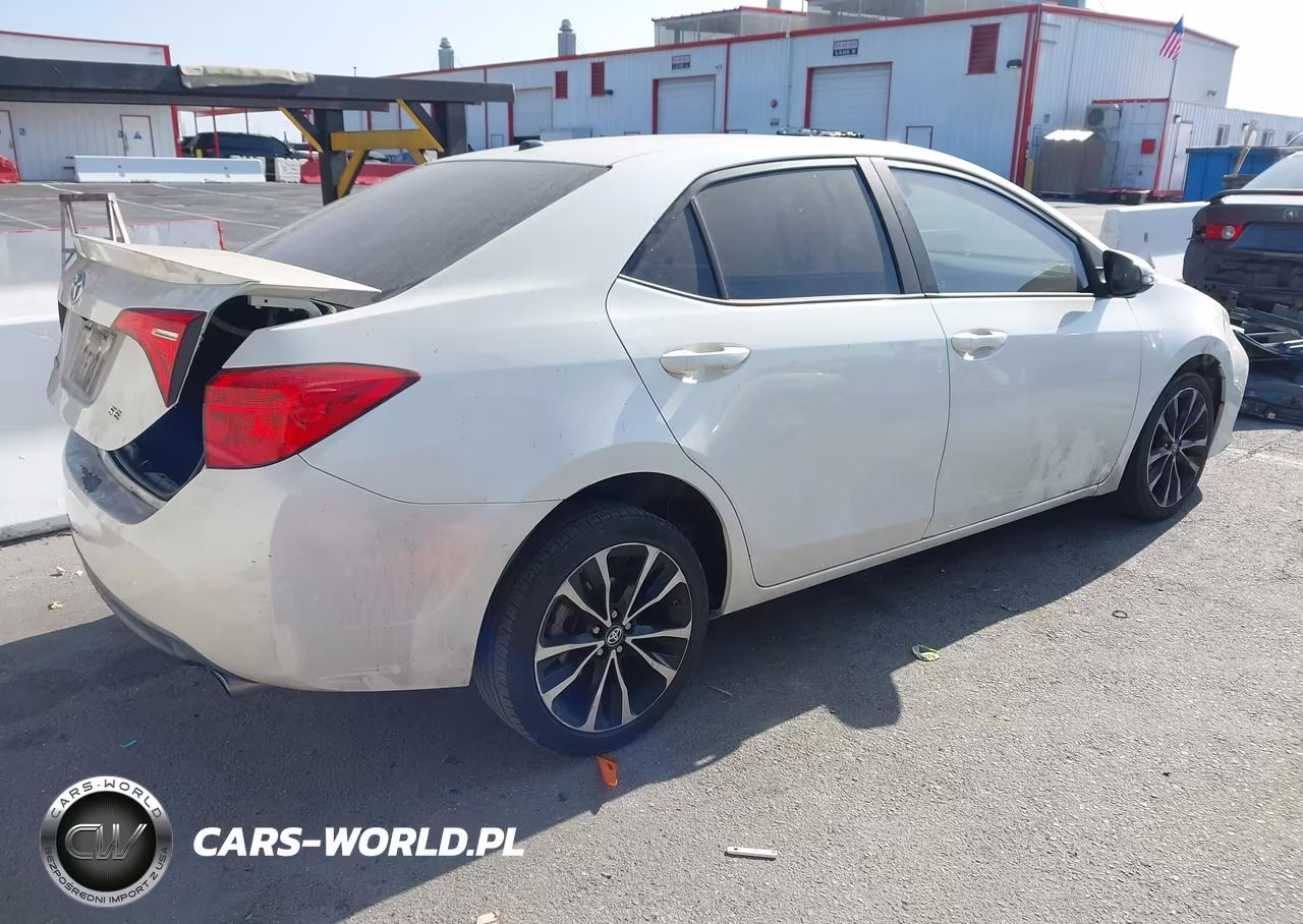 2017 Toyota Corolla Se VIN:5YFBURHE7HP608472 - 4
