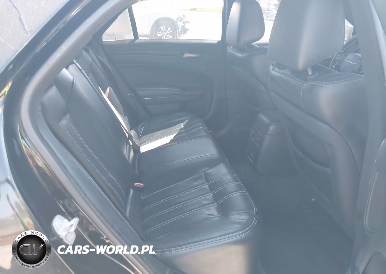 2016 Chrysler 300 300S VIN:2C3CCAGG0GH262074 - 8