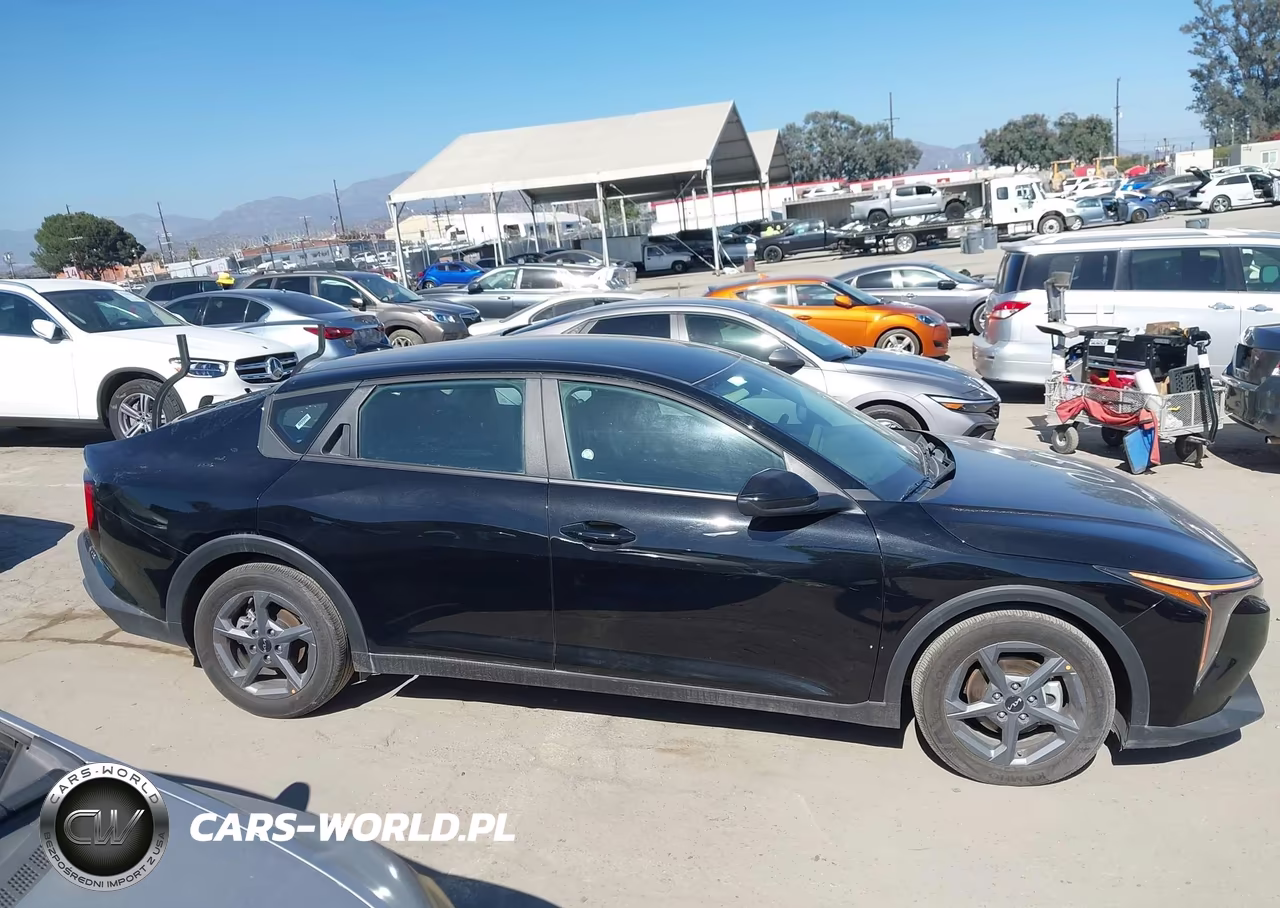 2025 Kia K4 Lxs VIN:3KPFT4DEXSE051479 - 13