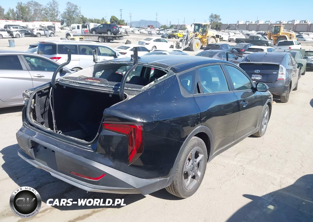 2025 Kia K4 Lxs VIN:3KPFT4DEXSE051479 - 4