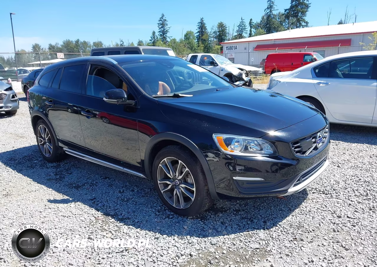 2018 Volvo V60 Cross Country T5