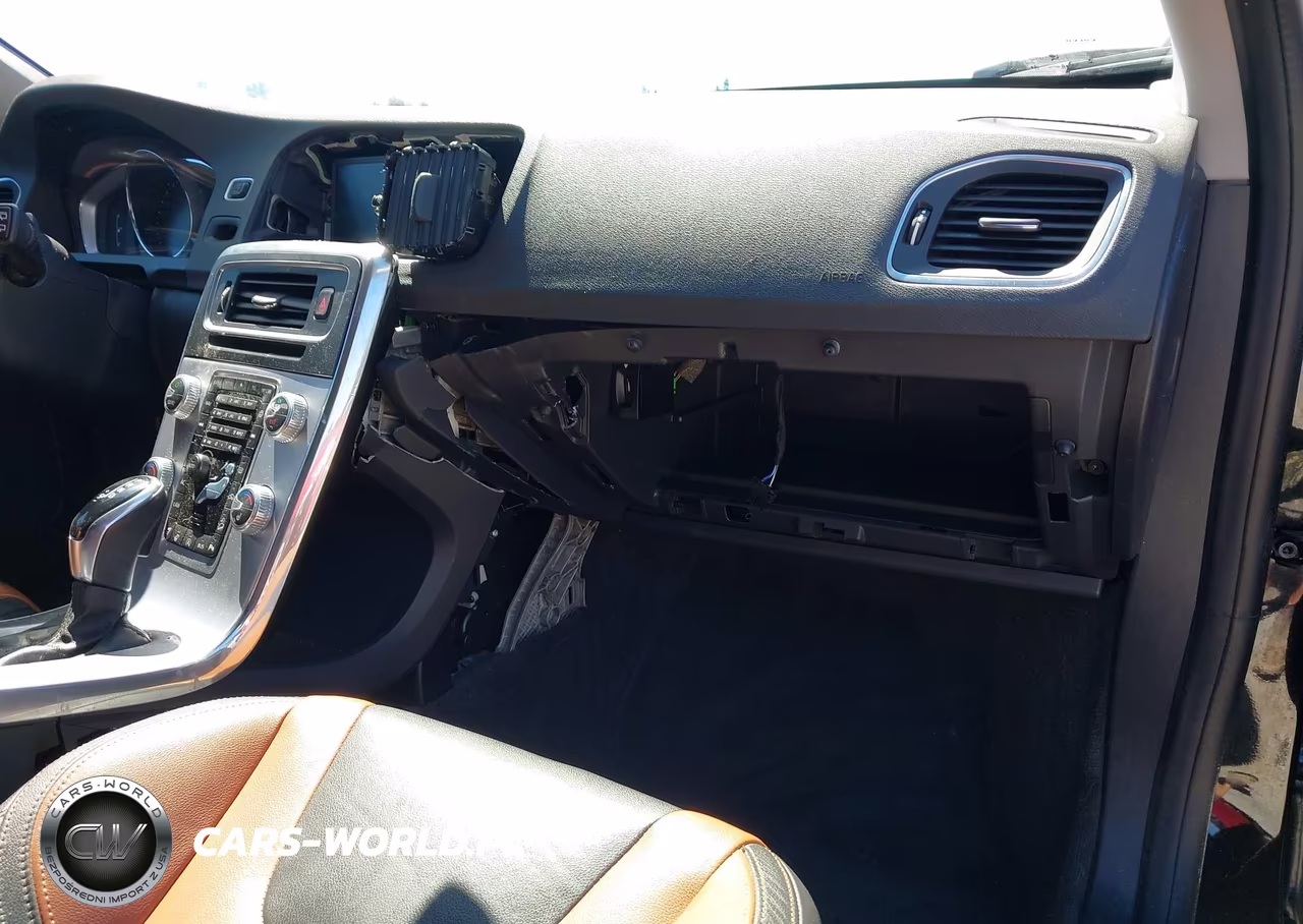 2018 Volvo V60 Cross Country T5 VIN:YV440MWK1J2057893 - 6