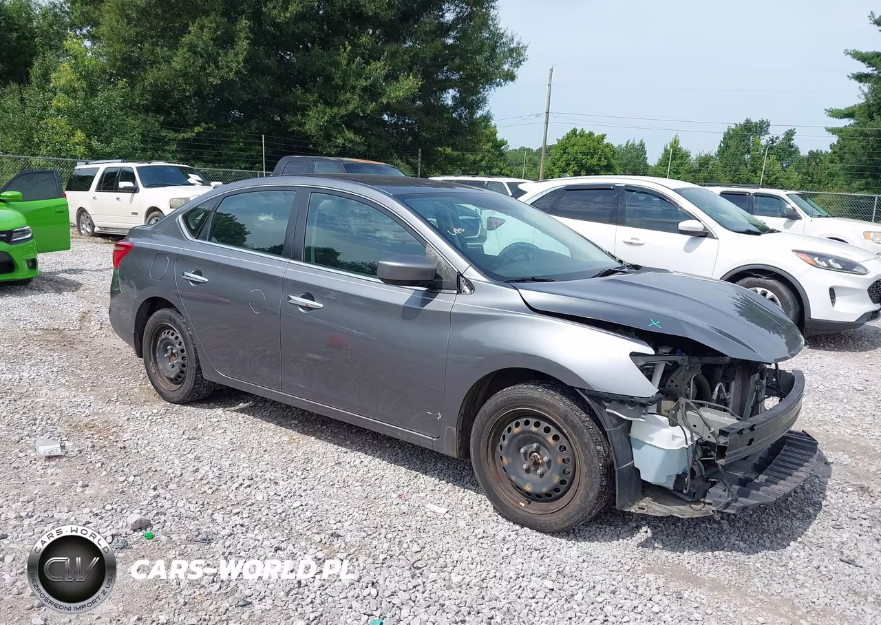 2017 Nissan Sentra S – zdjęcie 1 z 11