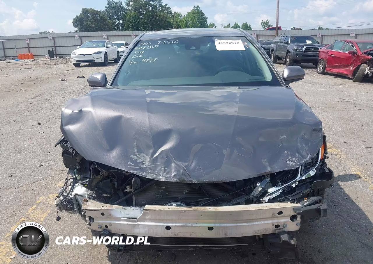 2018 Toyota Camry Le VIN:4T1B11HK1JU149847 - 11