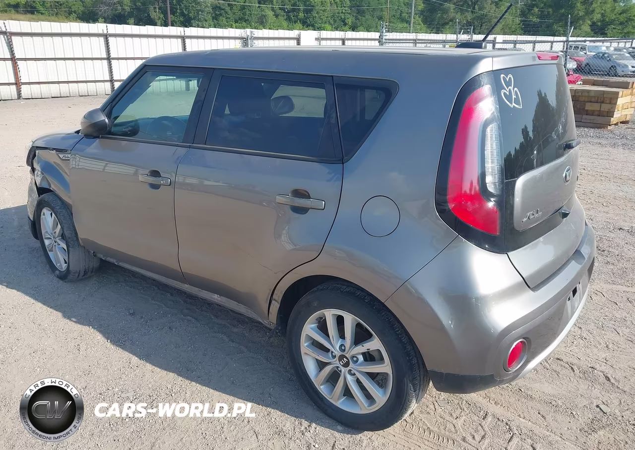 2018 Kia Soul + VIN:KNDJP3A5XJ7549709 - 3