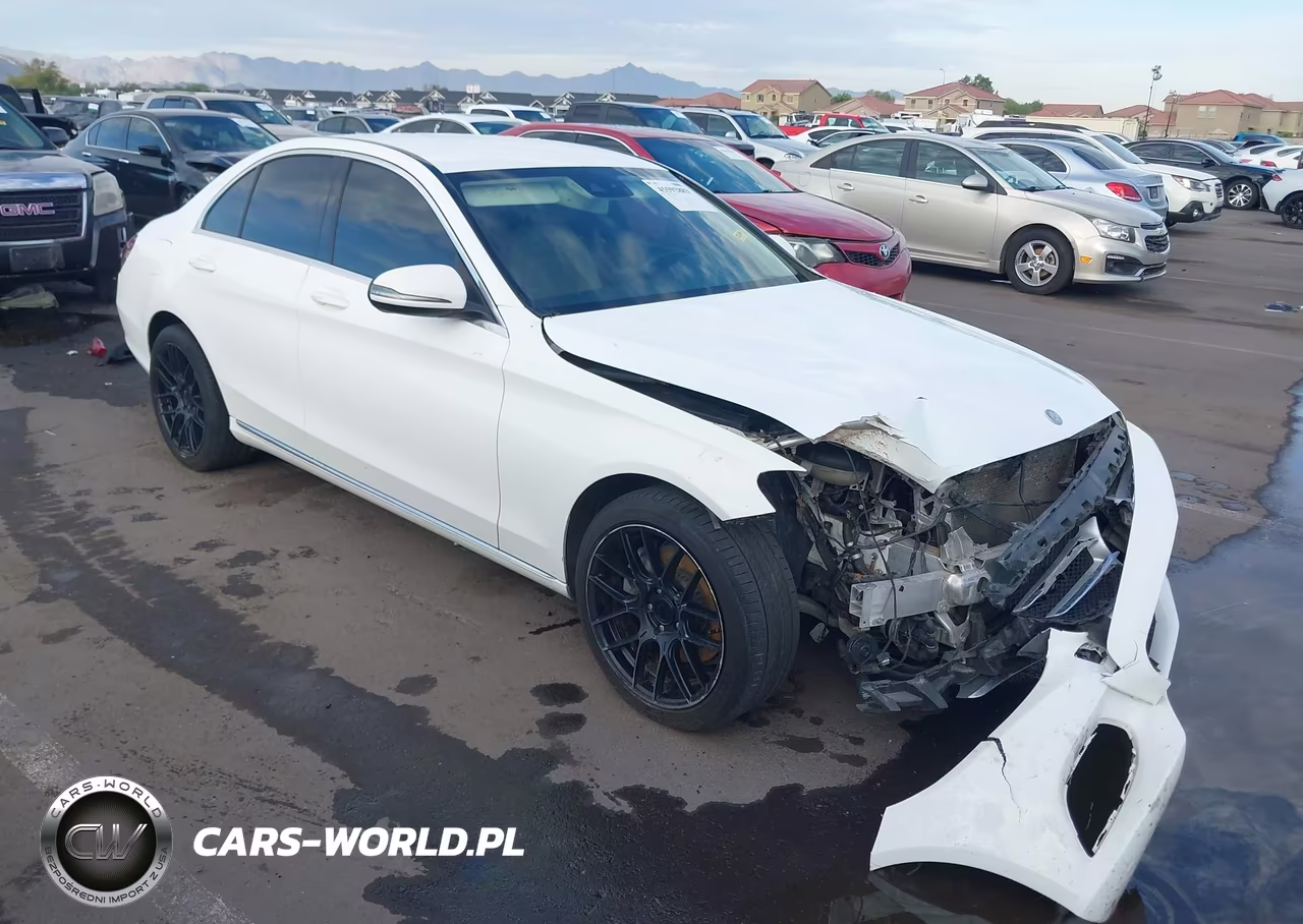 2016 Mercedes-Benz C 300 4Matic VIN:55SWF4KB3GU135174 - 1