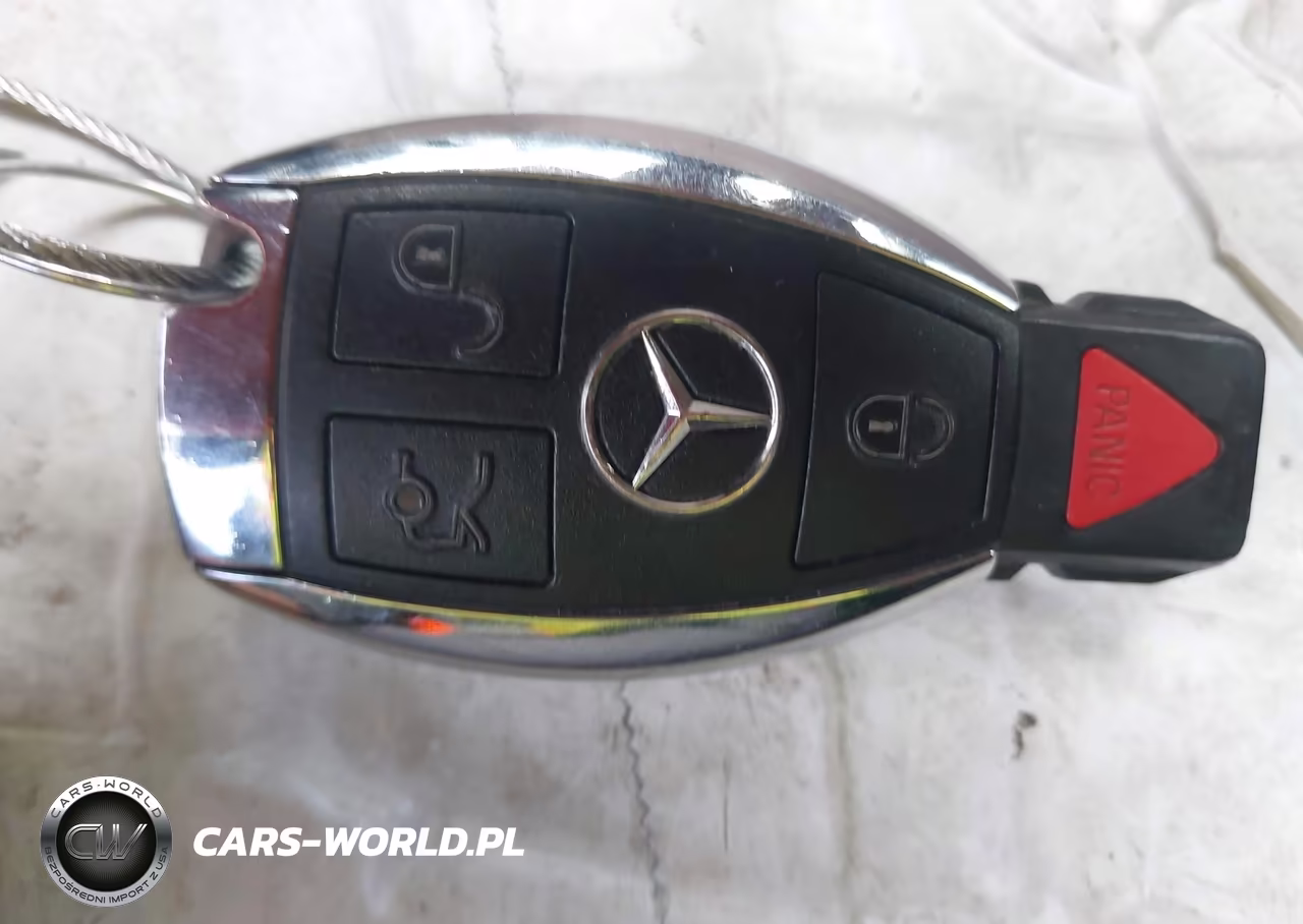 2016 Mercedes-Benz C 300 4Matic VIN:55SWF4KB3GU135174 - 11