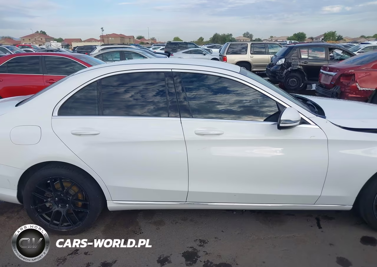 2016 Mercedes-Benz C 300 4Matic VIN:55SWF4KB3GU135174 - 13