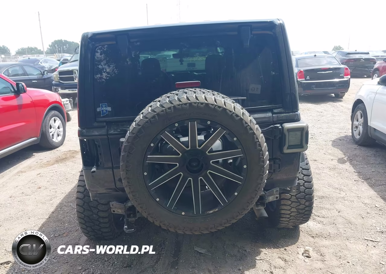 2019 Jeep Wrangler Unlimited Sahara VIN:1C4HJXEG2KW589101 - 17
