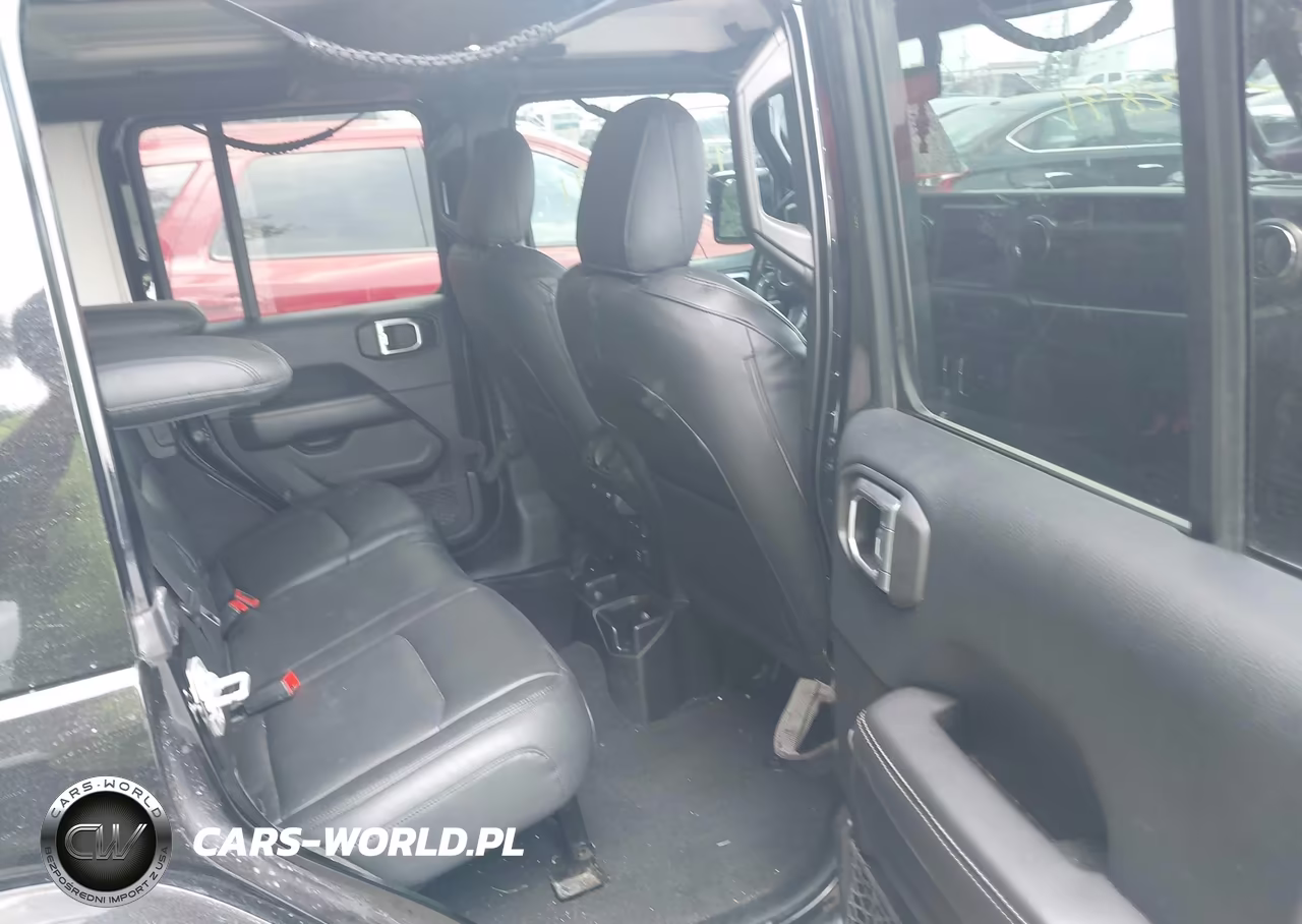 2019 Jeep Wrangler Unlimited Sahara VIN:1C4HJXEG2KW589101 - 8