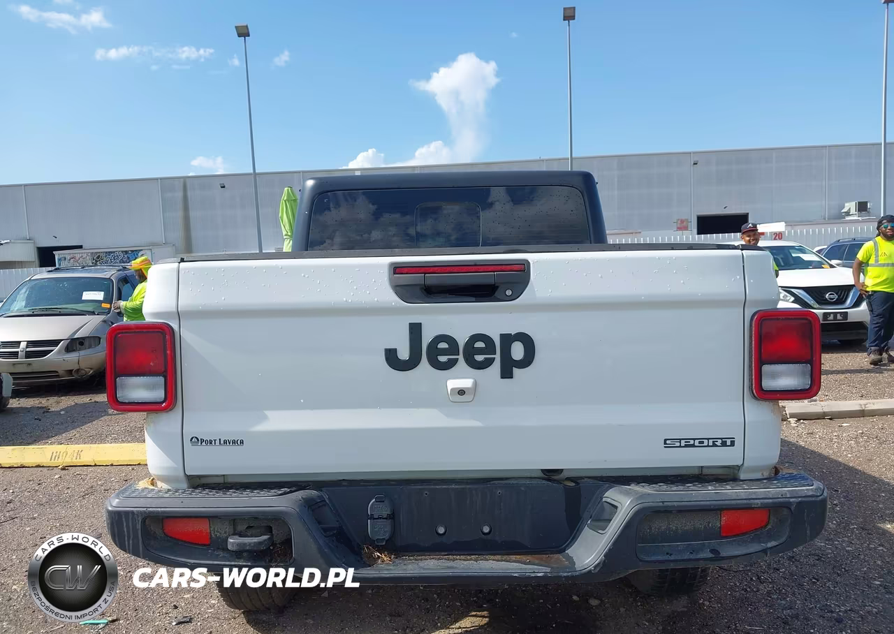 2021 Jeep Gladiator Sport 4X4 VIN:1C6HJTAG0ML537590 - 17