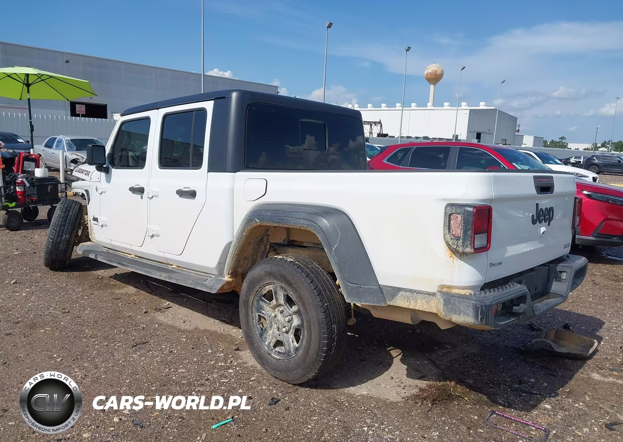 2021 Jeep Gladiator Sport 4X4 VIN:1C6HJTAG0ML537590 - 3