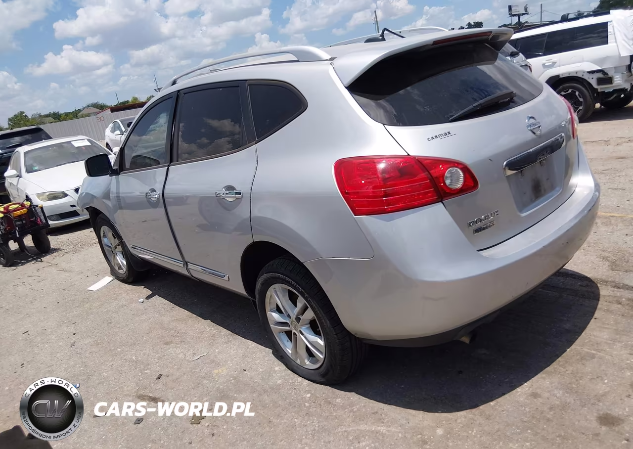 2015 Nissan Rogue Select S VIN:JN8AS5MT2FW664830 - 3
