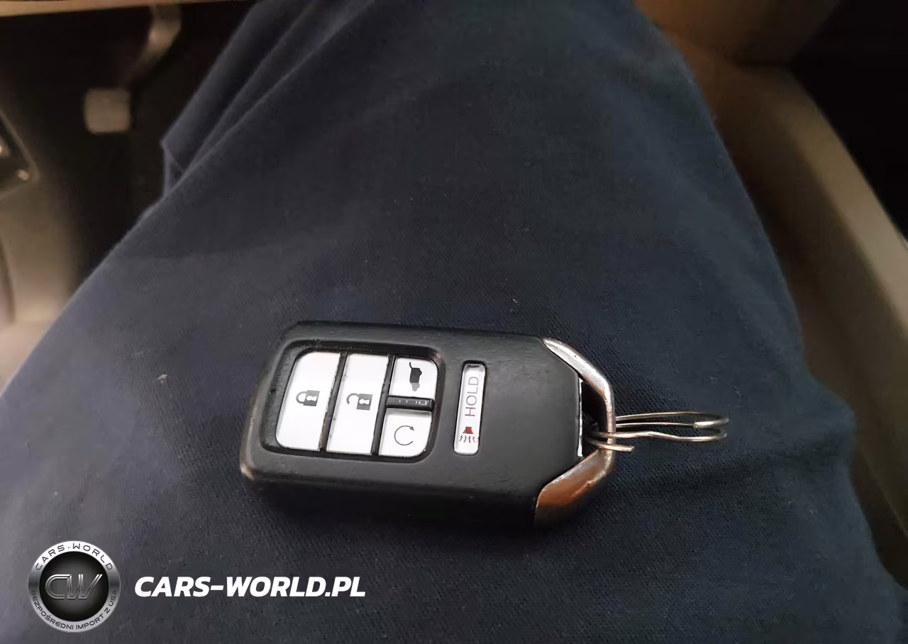 2016 Honda Pilot Touring VIN:5FNYF5H95GB001349 - 11