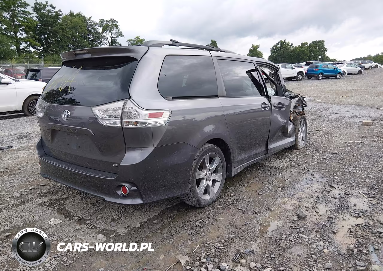 2012 Toyota Sienna Se 8 Passenger VIN:5TDXK3DC8CS260128 - 4