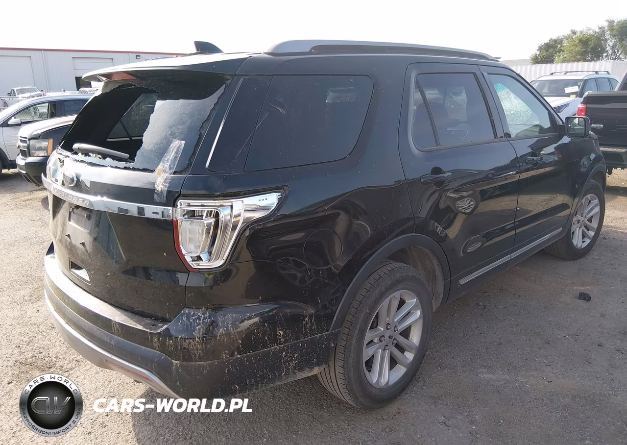2017 Ford Explorer Xlt VIN:1FM5K7D88HGC13172 - 4