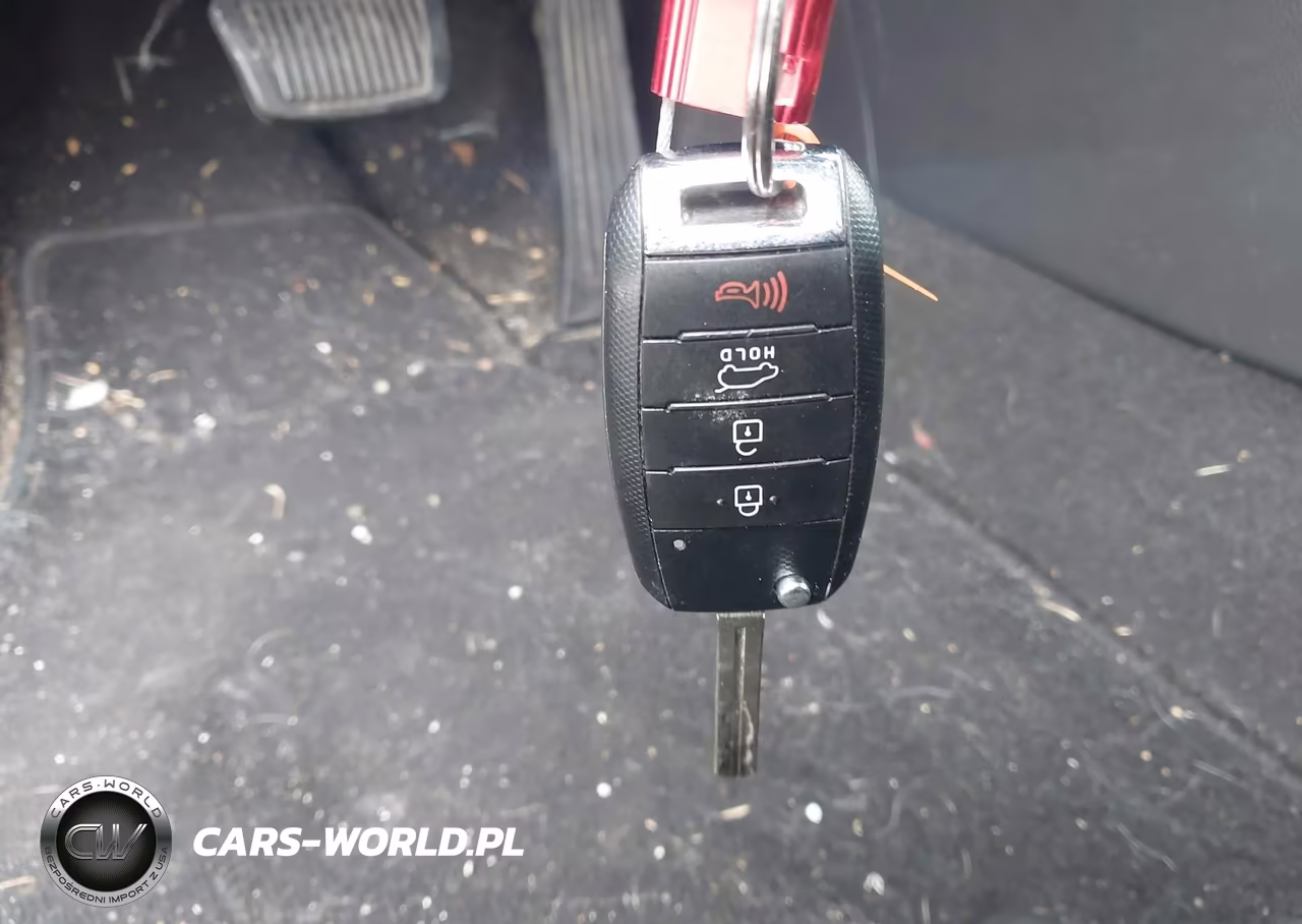 2016 Kia Soul + VIN:KNDJP3A54G7345674 - 11