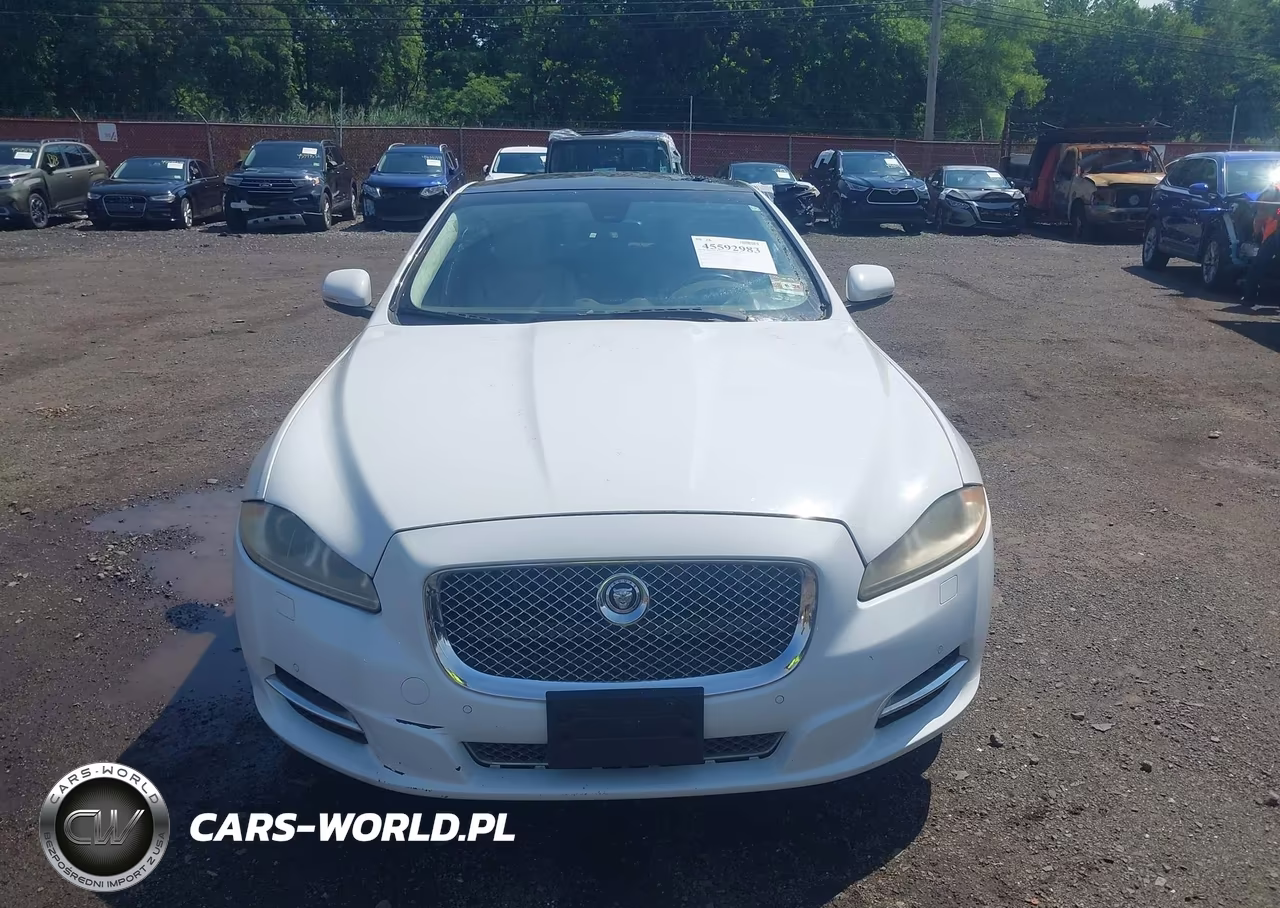 2011 Jaguar Xj Supercharged VIN:SAJWA1GEXBMV16992 - 12