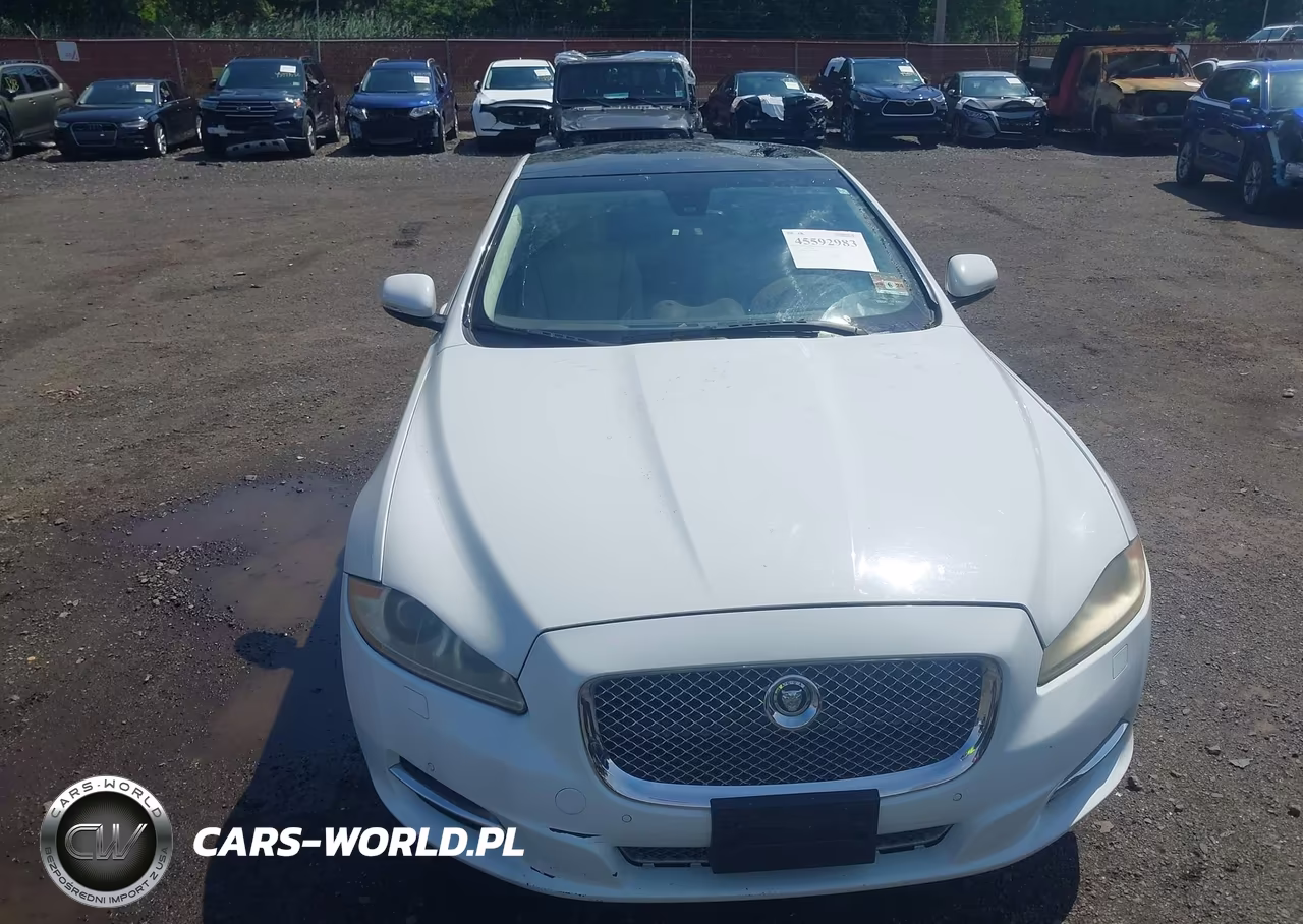 2011 Jaguar Xj Supercharged VIN:SAJWA1GEXBMV16992 - 17
