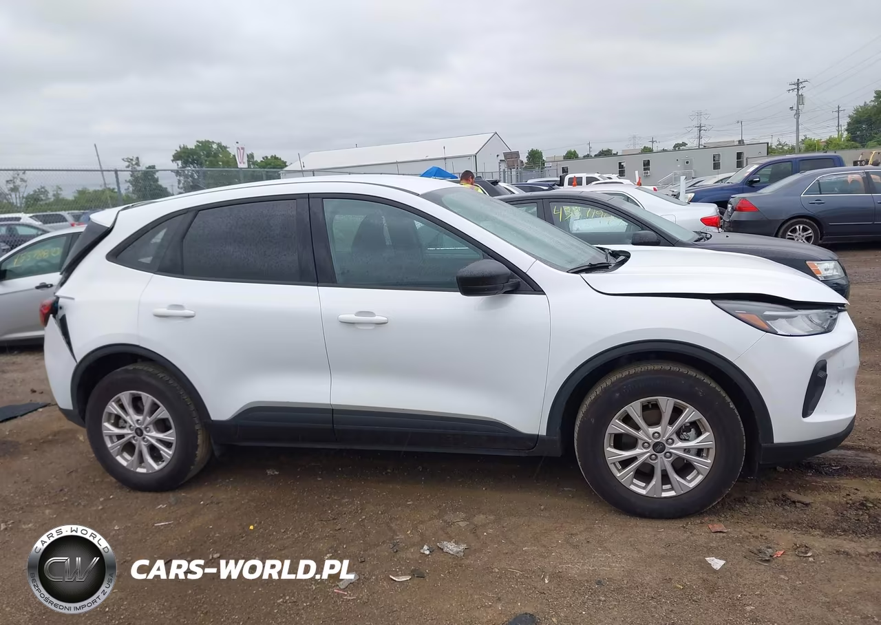 2025 Ford Escape Active VIN:1FMCU9GN1SUA20577 - 13