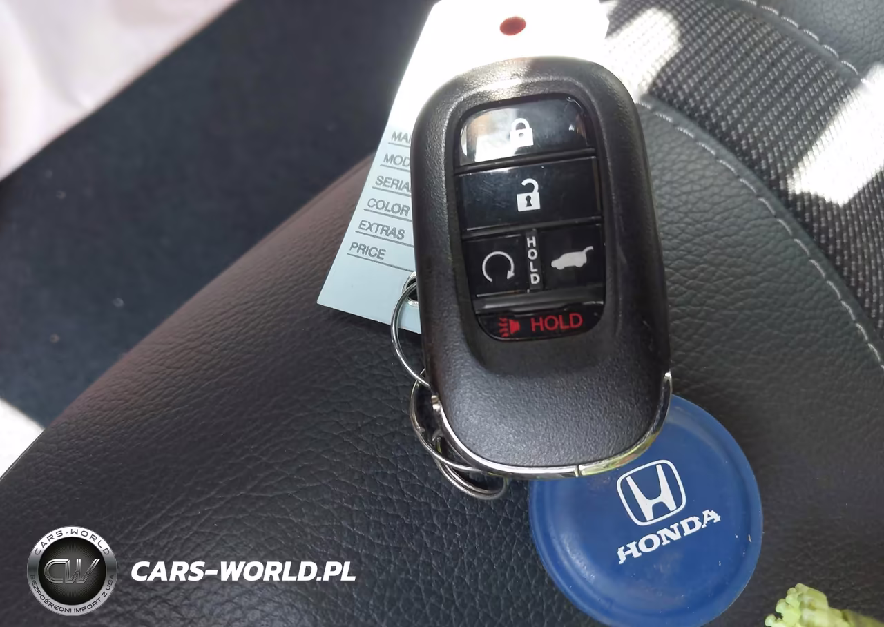 2025 Honda Pilot Touring VIN:5FNYG1H77SB171550 - 11