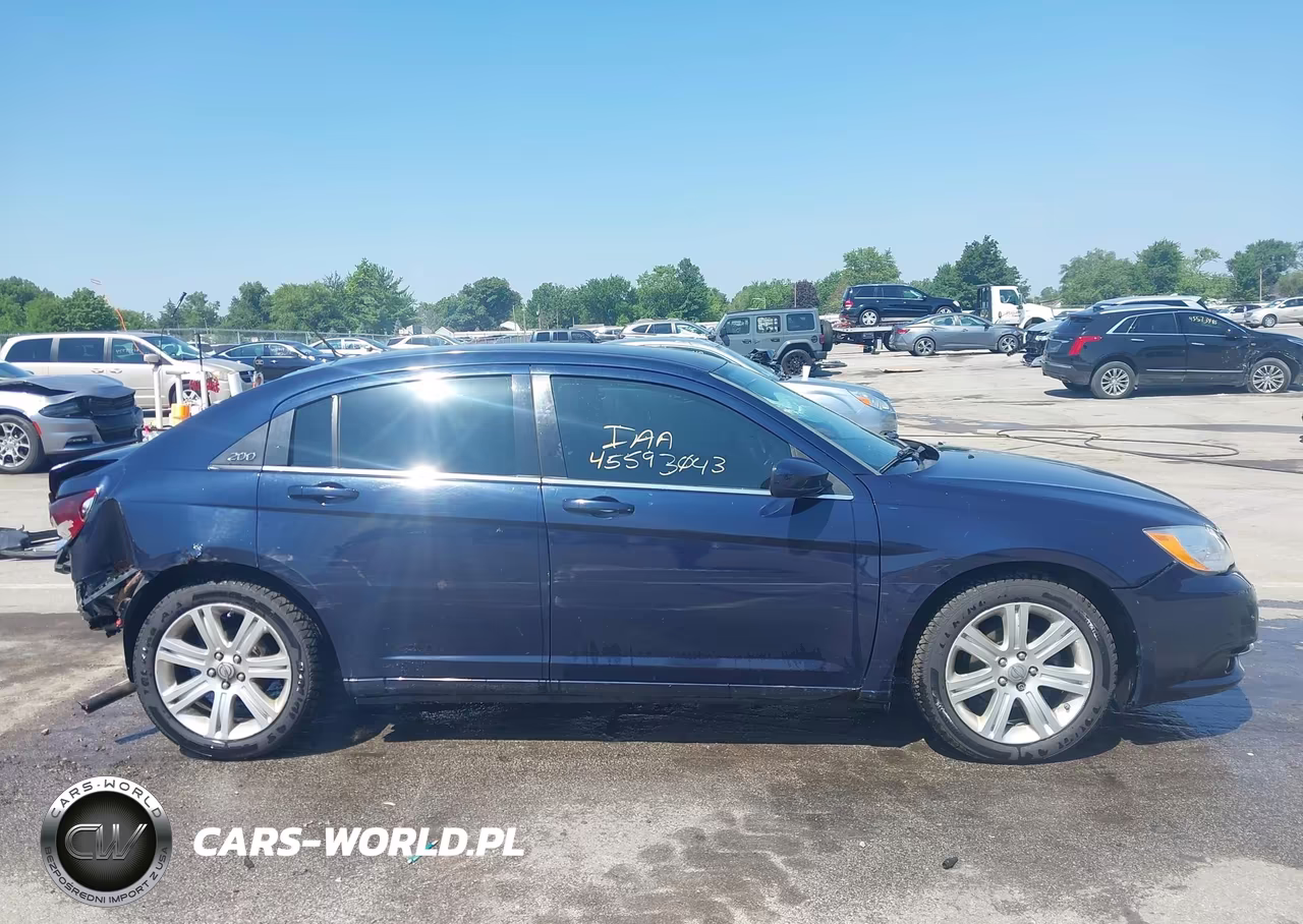 2013 Chrysler 200 Touring VIN:1C3CCBBBXDN673972 - 14