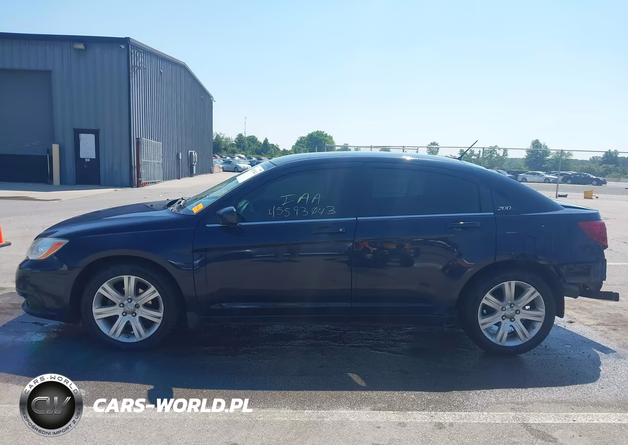 2013 Chrysler 200 Touring VIN:1C3CCBBBXDN673972 - 15