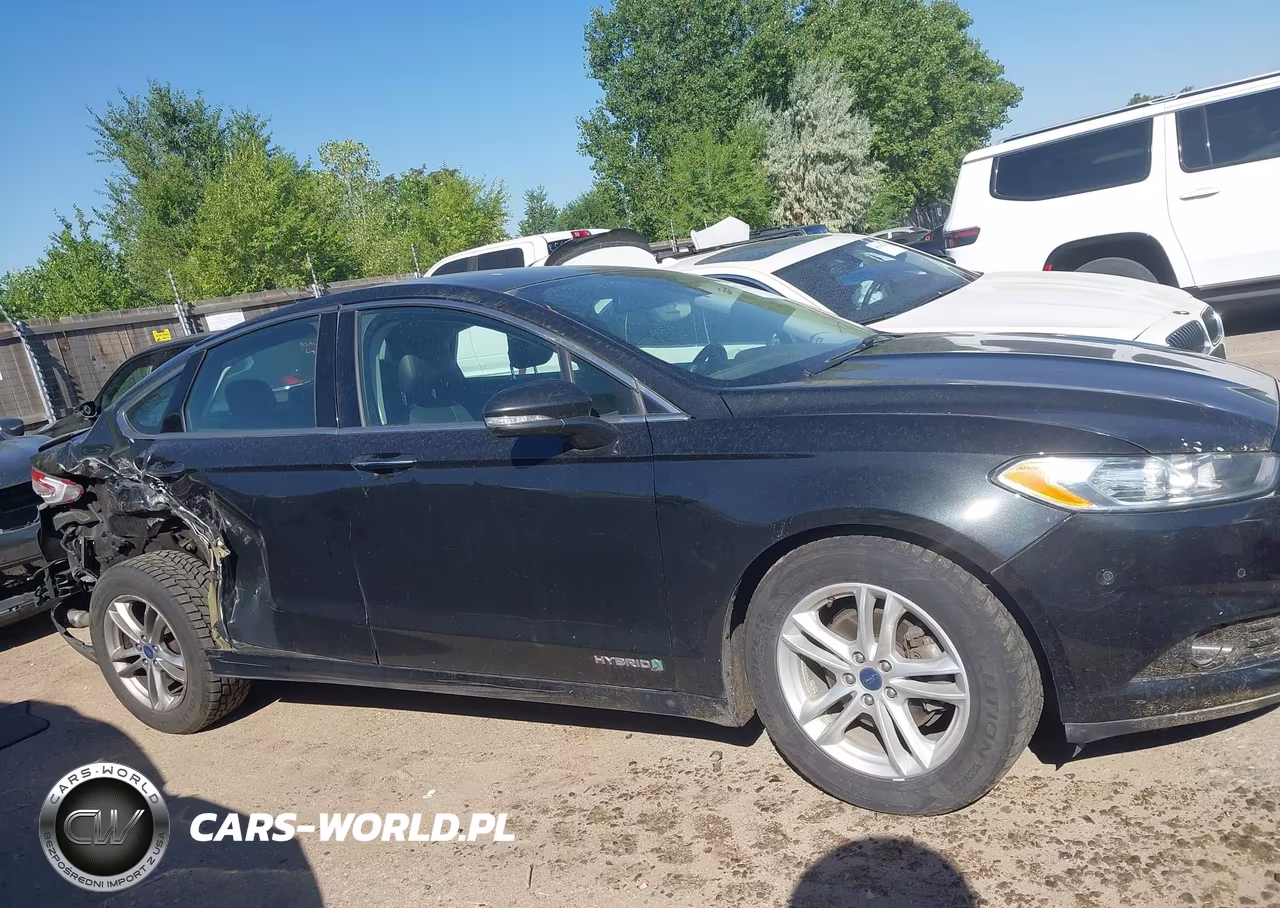 2015 Ford Fusion Hybrid Titanium VIN:3FA6P0RU7FR119626 - 13