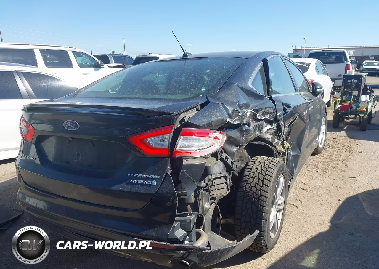 2015 Ford Fusion Hybrid Titanium VIN:3FA6P0RU7FR119626 - 4