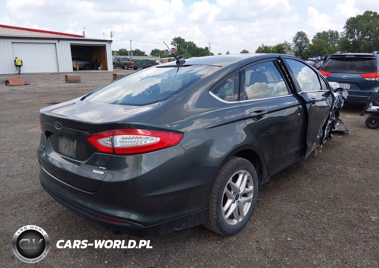 2015 Ford Fusion Se VIN:3FA6P0HD1FR146872 - 4